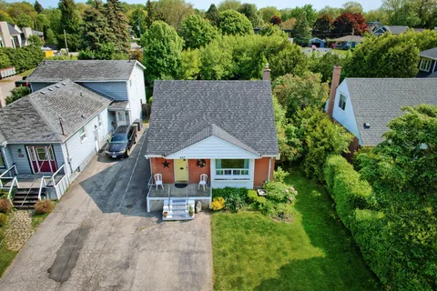 247 Jennings Crescent, ON L6L 1W2