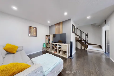 449 DALHOUSIE Gate, ON L9T 8G4