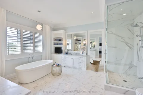 3100 Daniel Way, ON L6H 0V1