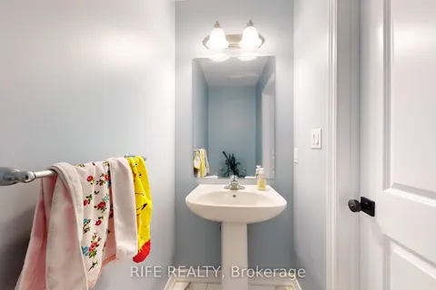 9 Bretlon Street, ON L6P 4N8