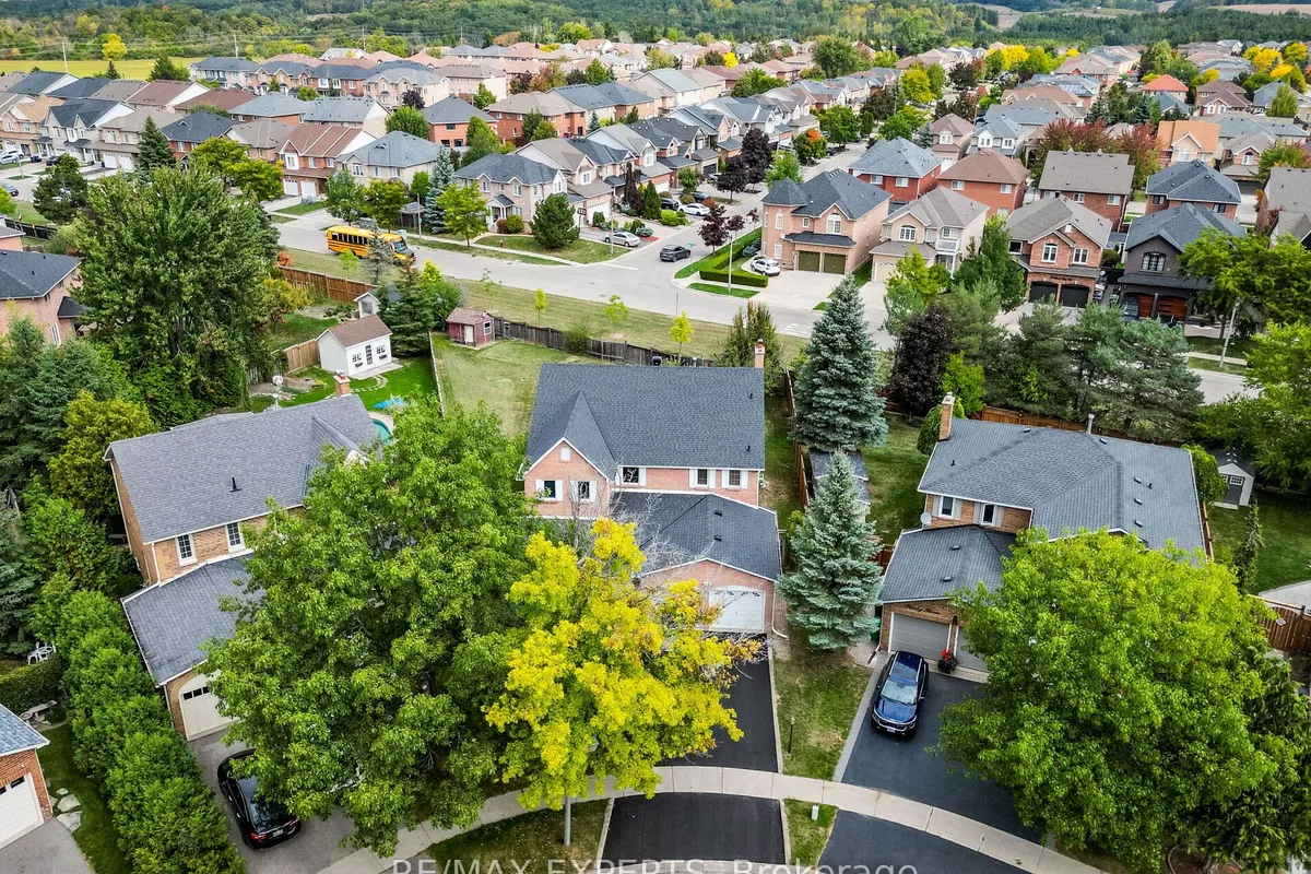 31 Mccabe Crescent, ON L7E 5X1