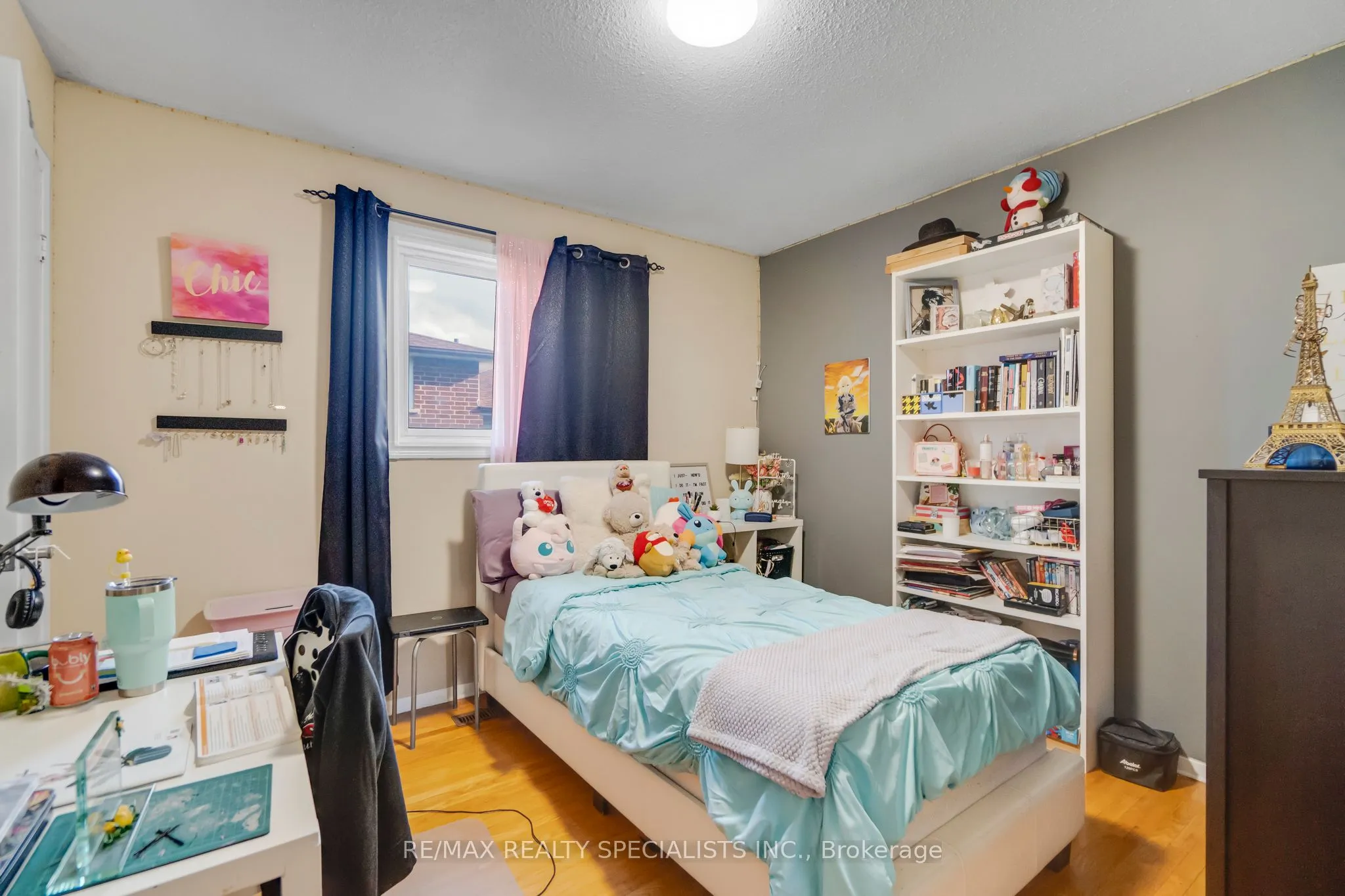 8 Malcolm Crescent, ON L6S 3C8