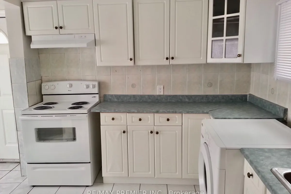 34 Mc Farland Avenue, ON M6H 3N1