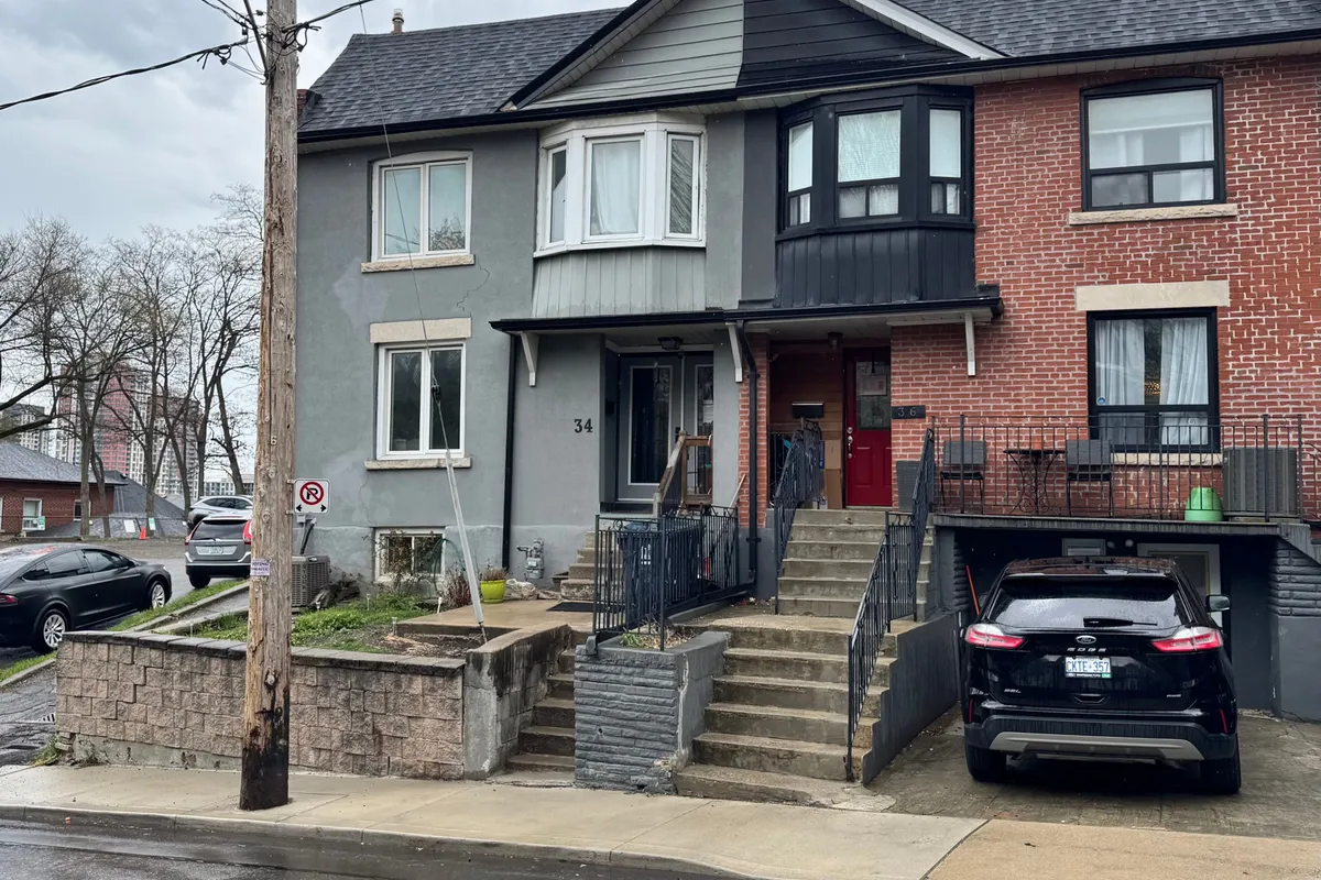 34 Mc Farland Avenue, ON M6H 3N1