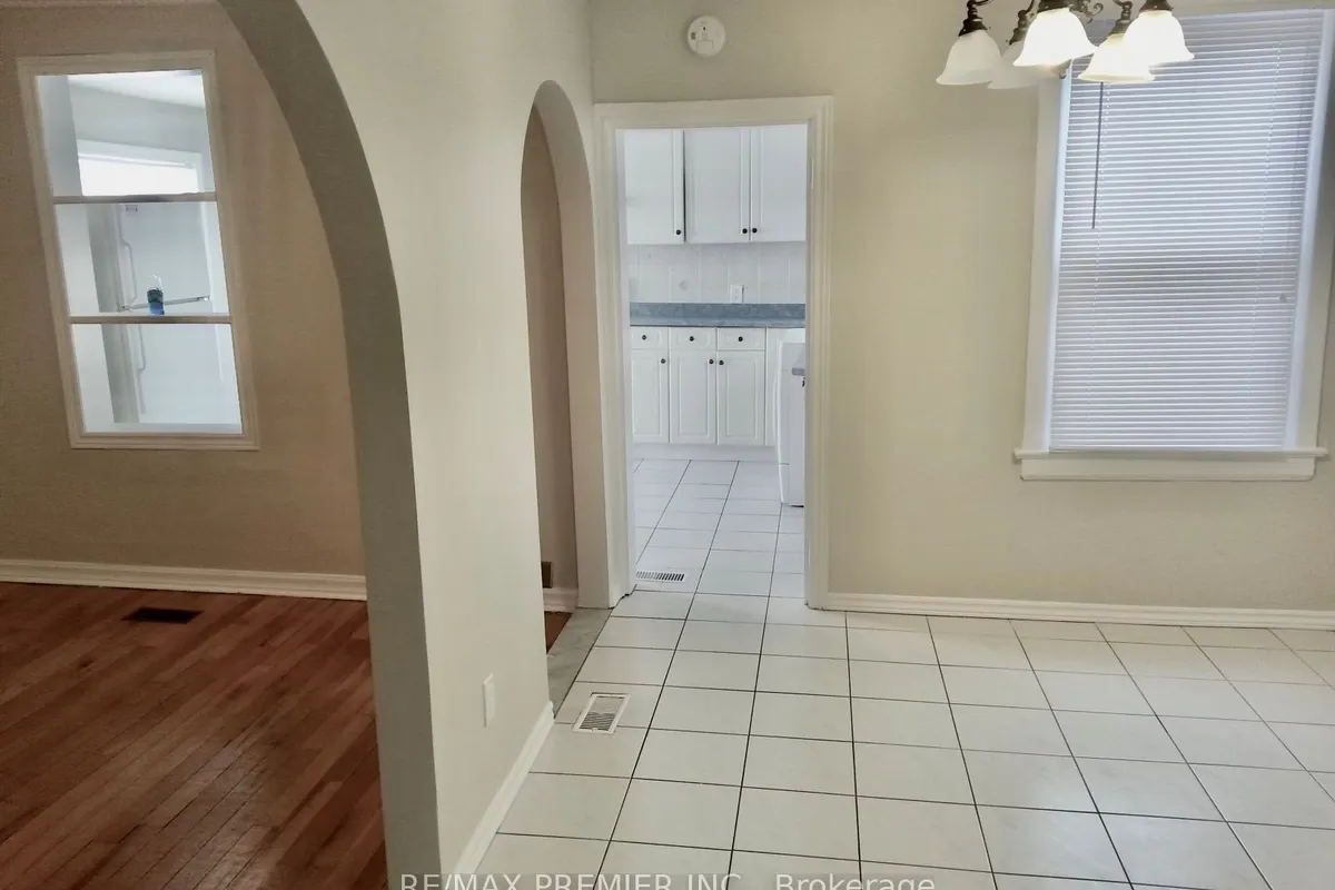 34 Mc Farland Avenue, ON M6H 3N1