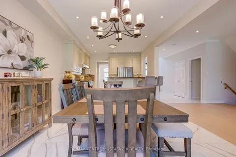 2522 Lyndhurst Drive, ON L6H 7W3