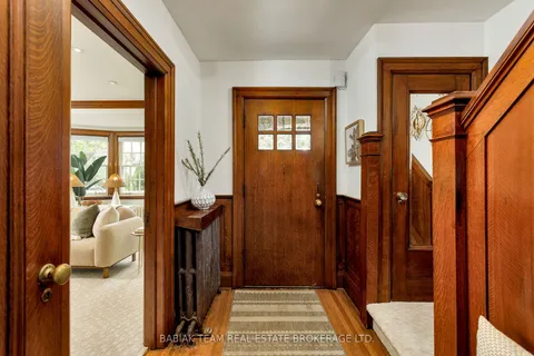 16 Palisades N/A, ON M6S 2W8