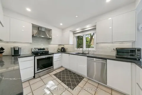 1823 The Chase N/A, ON L5M 2Y8