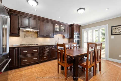 1131 Zimmerman Crescent, ON L9T 5T2