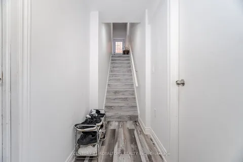 66 Kalmia Road, ON L6X 4N4