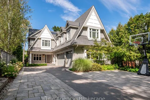 3087 Lakeshore Road, ON L7N 1A3