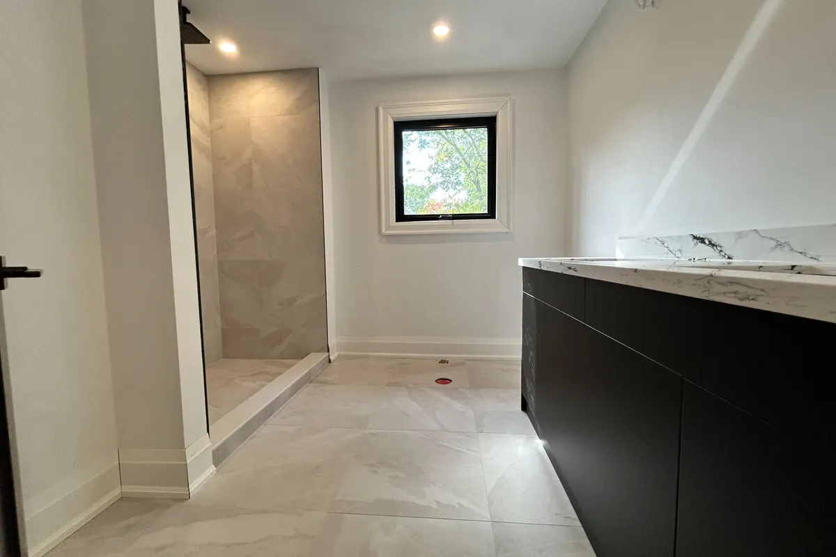 34 Raymond Avenue, ON M6S 2B3