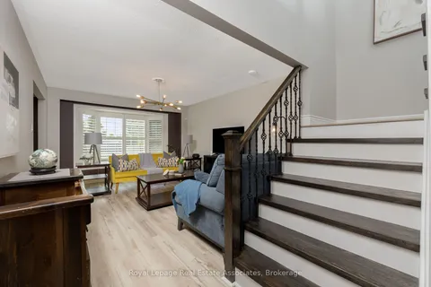 28 Newby Court, ON L6V 2R8