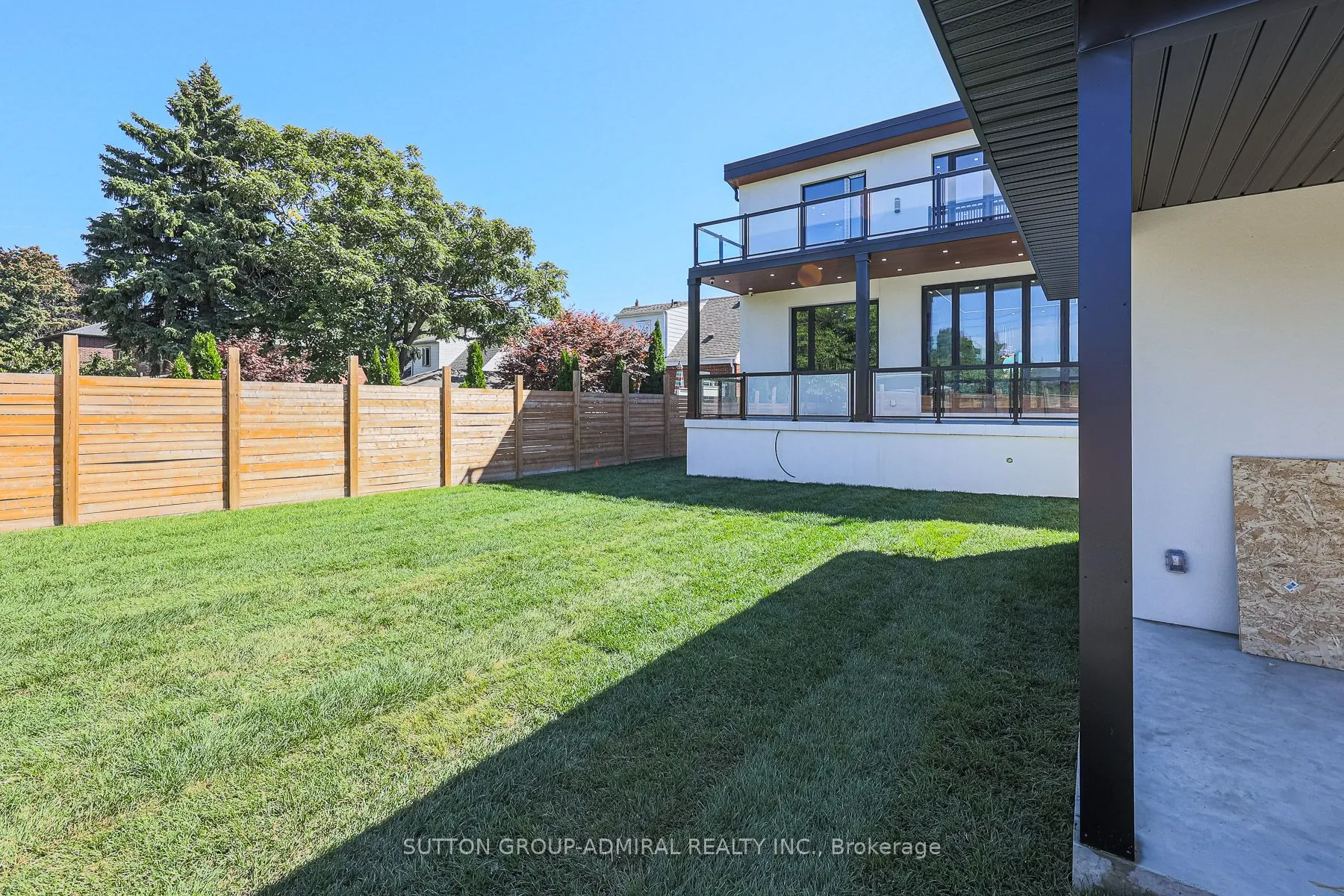 957 Dormer Street, ON L5E 1T7