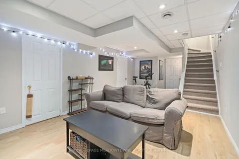 11 Bradley Drive, ON L7G 6B5