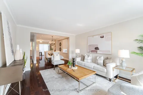 57 Stephen Drive, ON M8Y 3M8