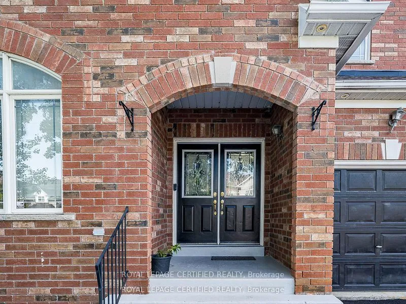 5 Treeline Boulevard, ON L6P 1C4