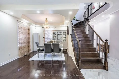 5 Treeline Boulevard, ON L6P 1C4