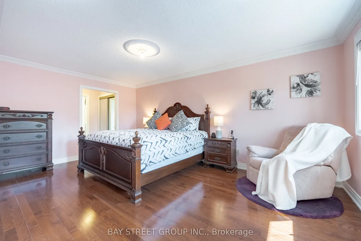 1394 Peartree Circle, ON L6M 2J1