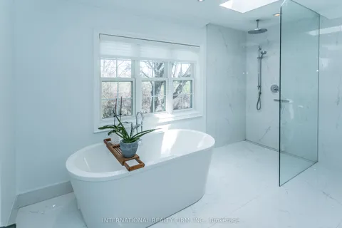 1231 Martins Boulevard, ON L6Y 0A1