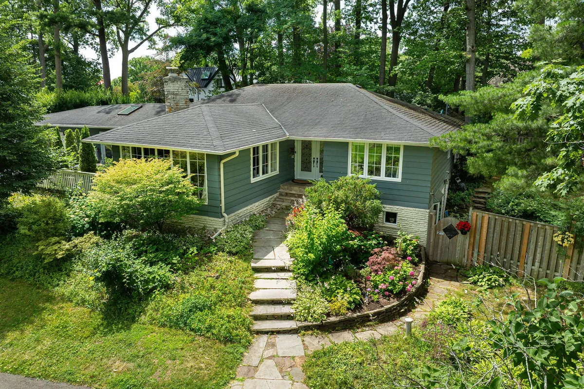 1412 Glenwood Drive, ON L5G 2X1