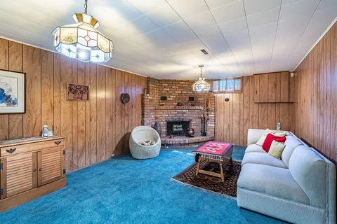 7 Lochway Court, ON M9B 4G6