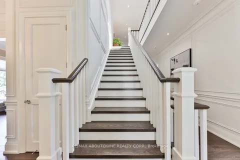 408 Saville Crescent, ON L6L 3T8