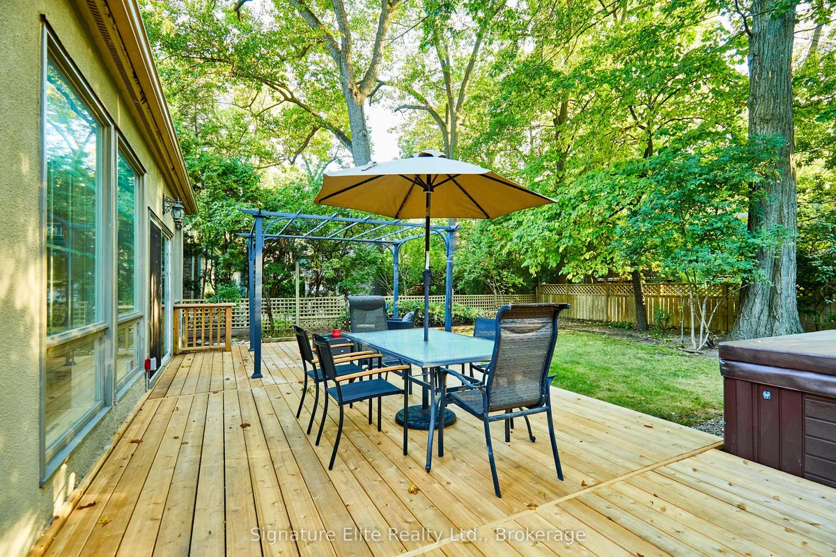 4 Baby Point Terrace, ON M6S 4S4