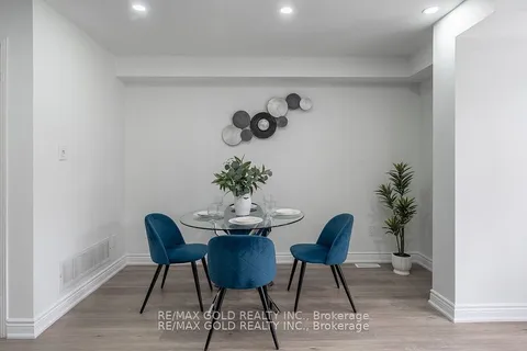 7 Harding Street, ON L7G 6B1