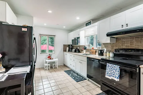 66 McMurchy Avenue, ON L6X 1Y2