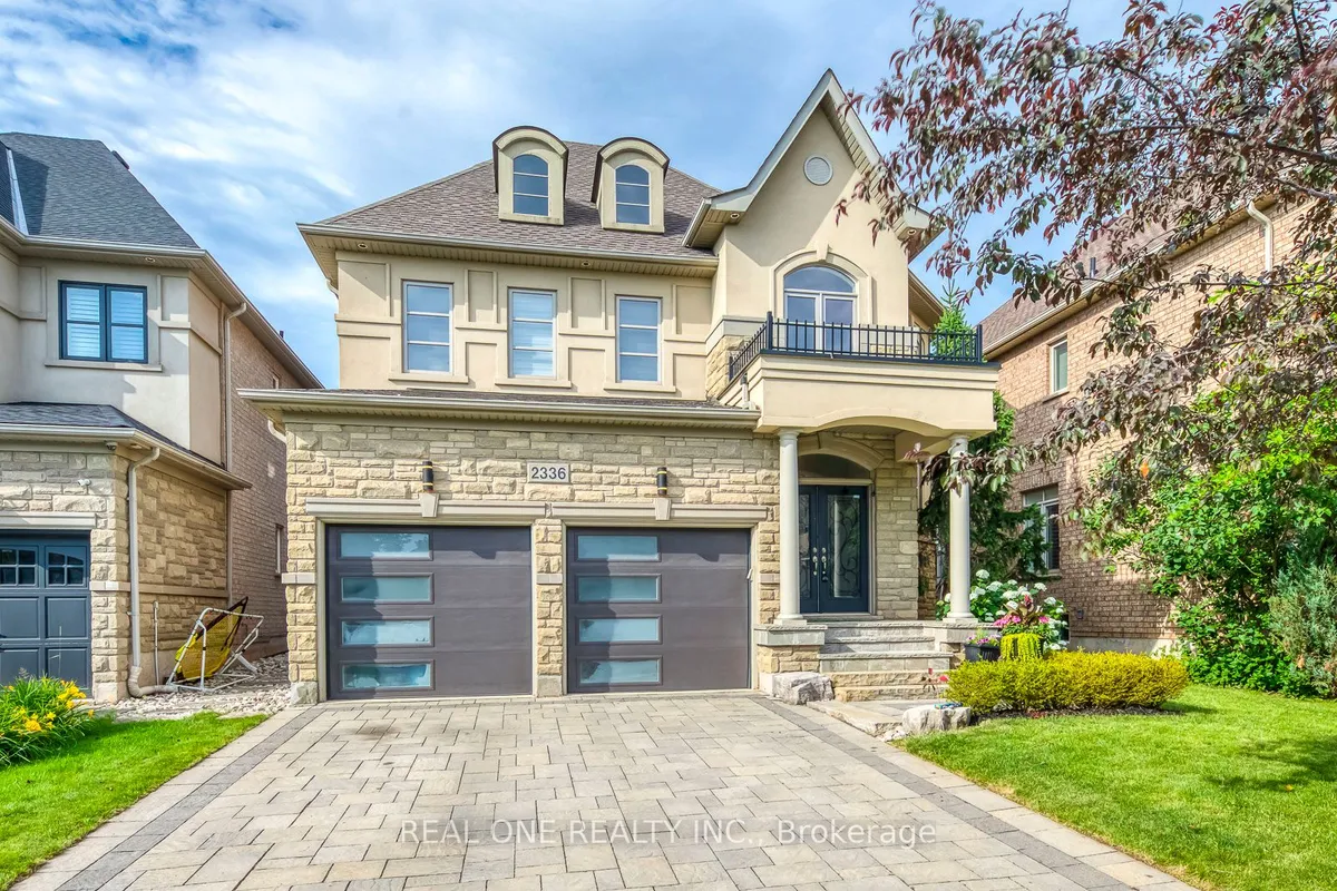 2336 Thruxton Drive, ON L6H 0C5