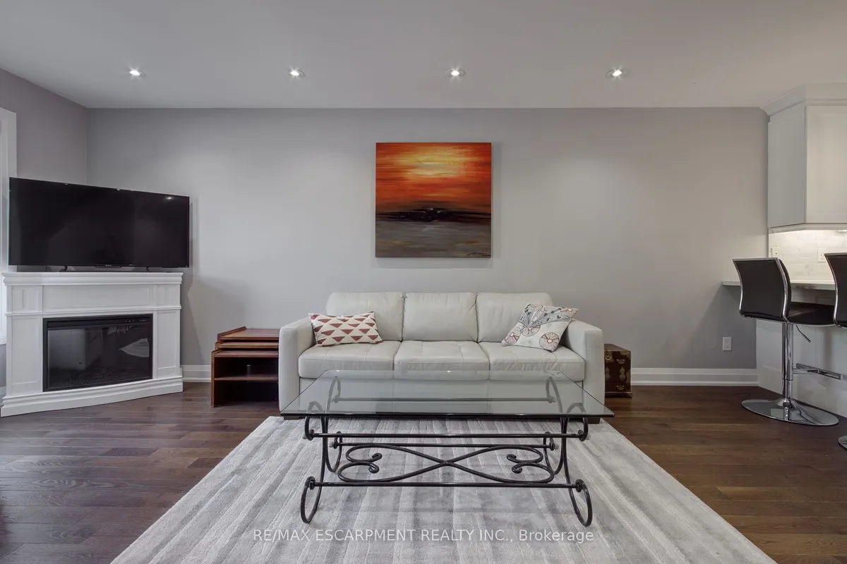 214 Ross Lane, ON L6H 5K5