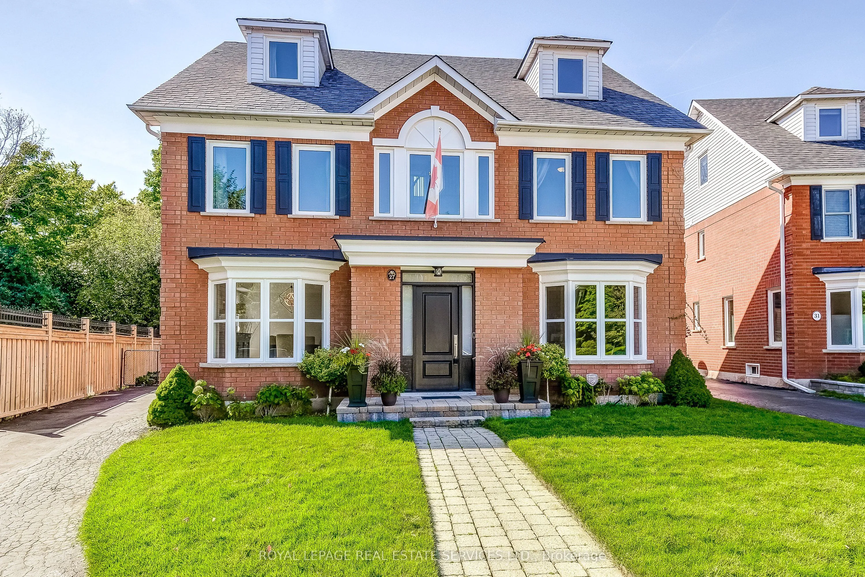 27 Morrison Creek Crescent, ON L6H 4C3