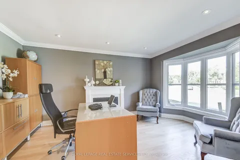 27 Morrison Creek Crescent, ON L6H 4C3