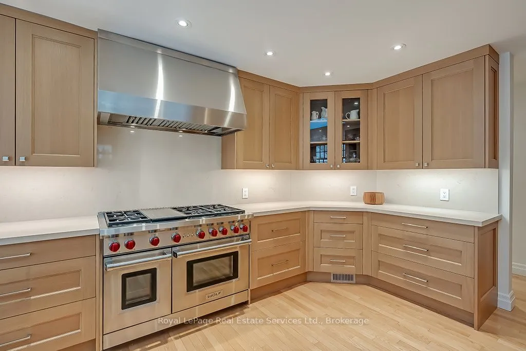 69 Allan Street, ON L6J 3M7