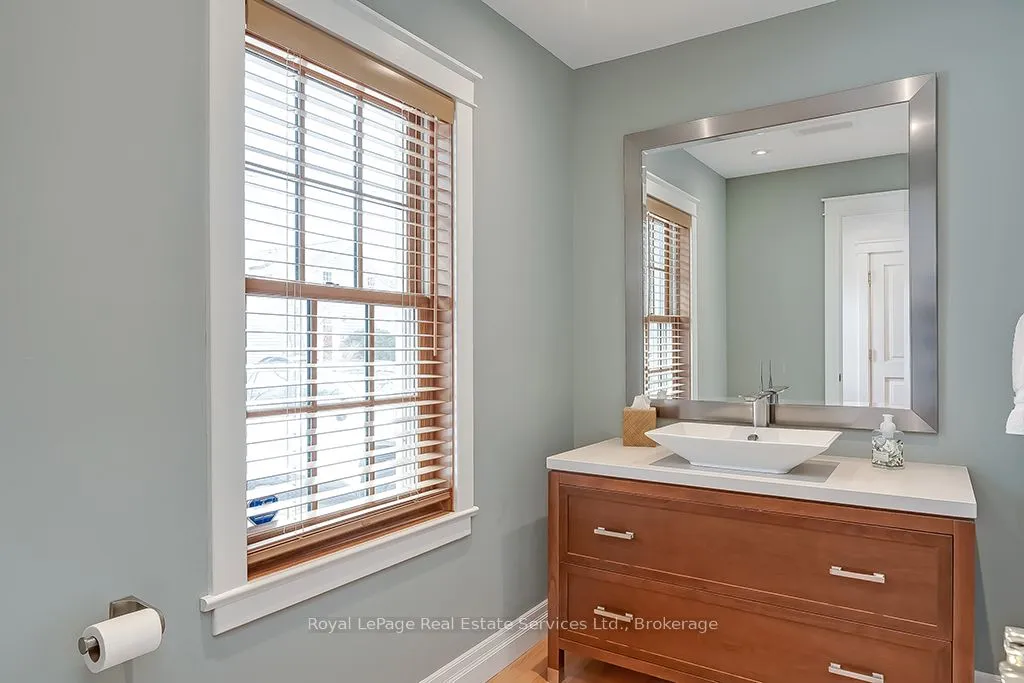 69 Allan Street, ON L6J 3M7