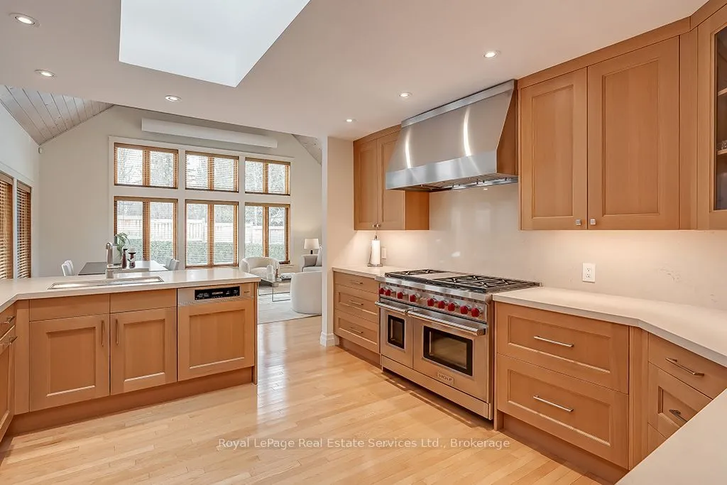 69 Allan Street, ON L6J 3M7