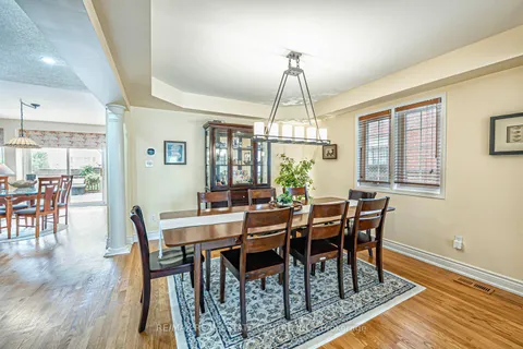 7289 Terragar Boulevard, ON L5N 7L8