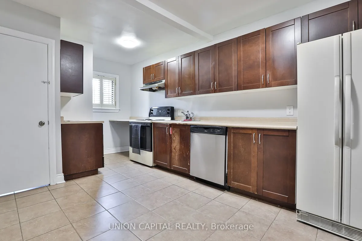 38 Claver Avenue, ON M6B 2V8