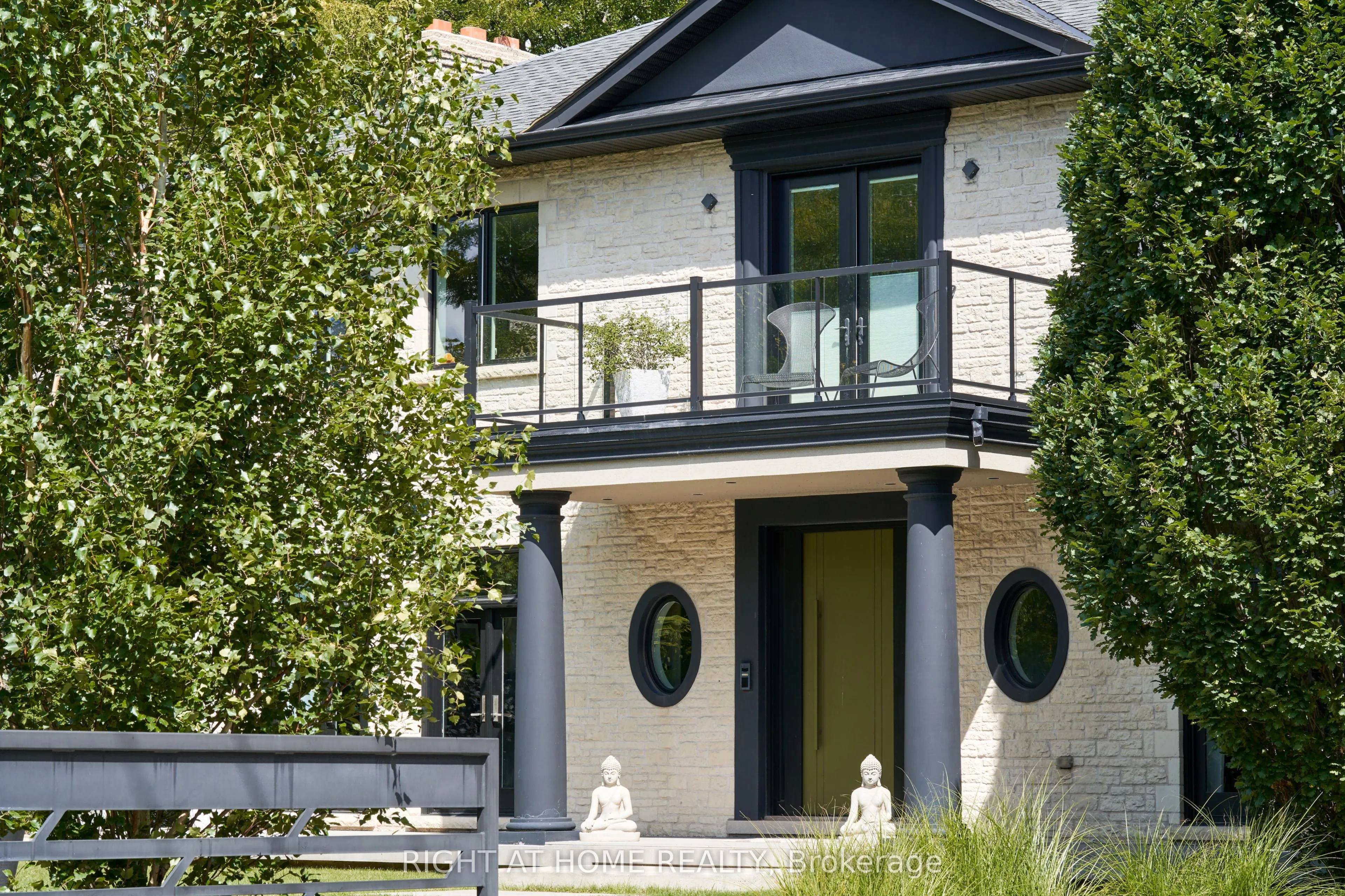 1305 Royal York Road, ON M9A 5E6