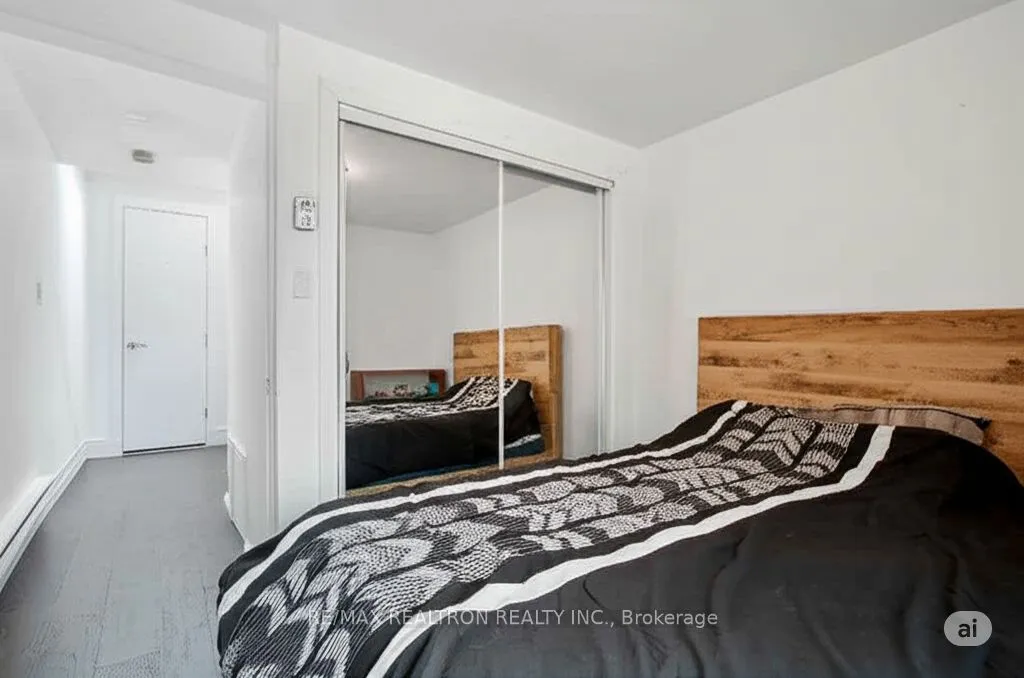 24 Marion Street, ON M6R 1E5