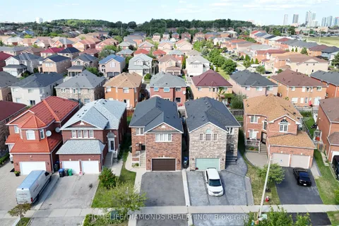 5267 BROOKWOOD Court, ON L5V 2N8