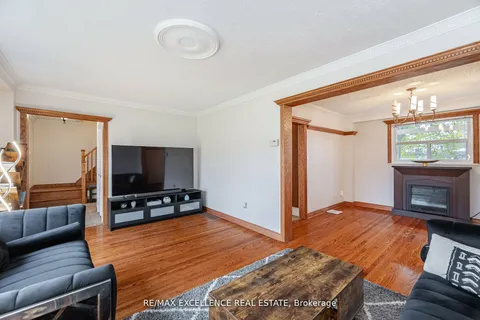 11 Crawley Drive, ON L6T 2R6