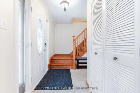 11 Crawley Drive, ON L6T 2R6