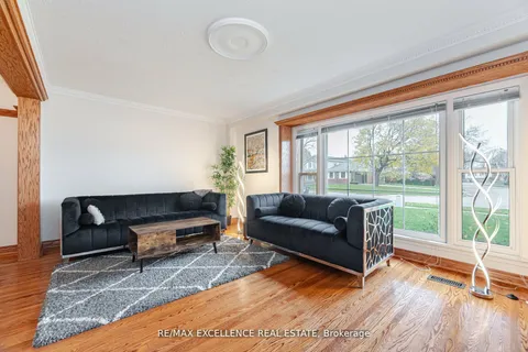 11 Crawley Drive, ON L6T 2R6