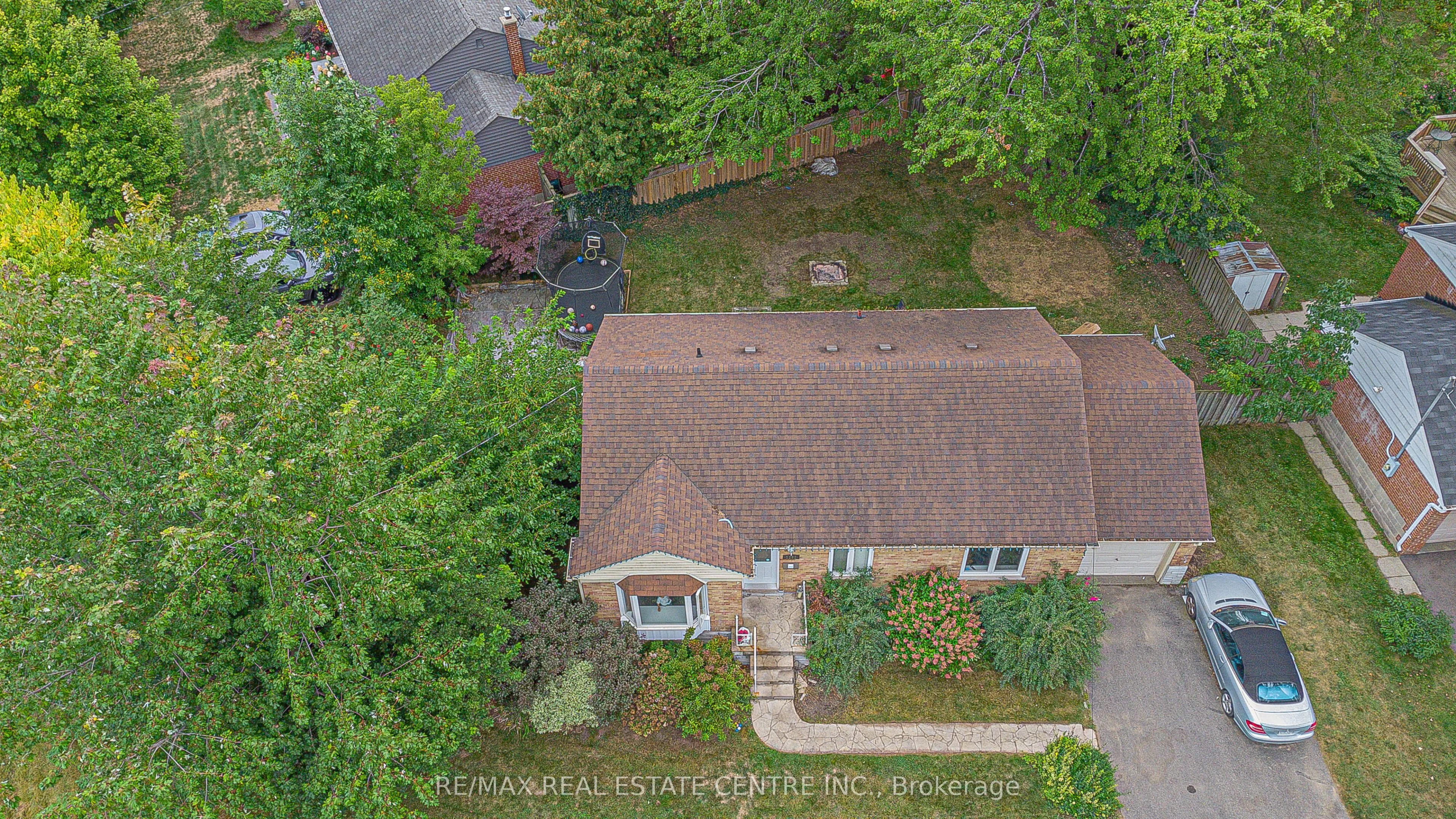 1292 Crossfield Bend, ON L5G 3P4