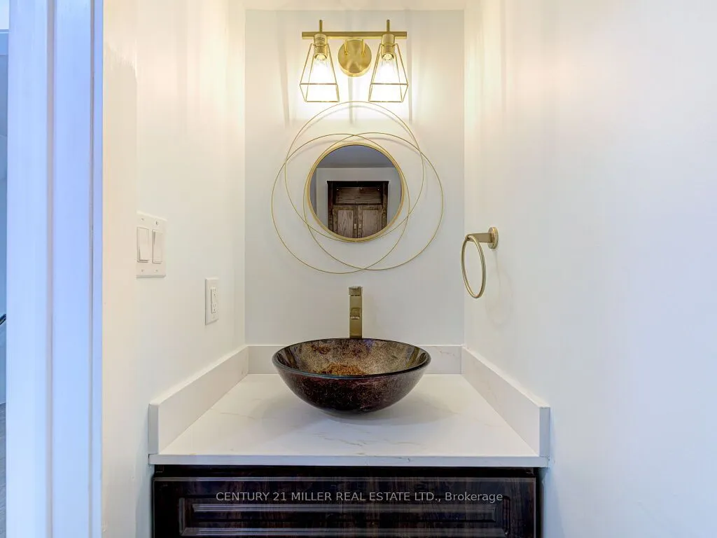 373 Ravineview Way, ON L6H 6S5