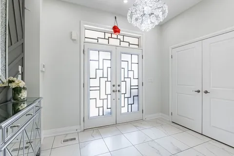 22 Rolling Rock Way, ON L6Y 6H3