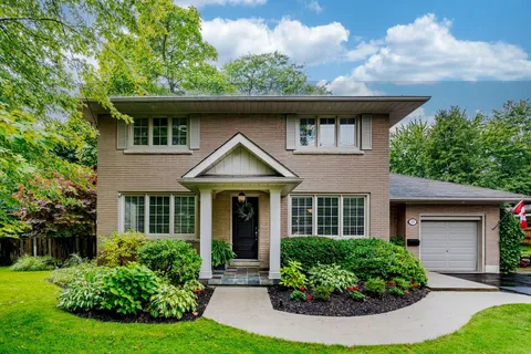 153 Elliott Street, ON L6Y 1W7