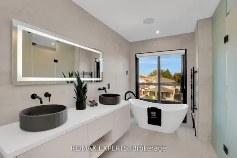 62 Hartley Avenue, ON M6E 4E8